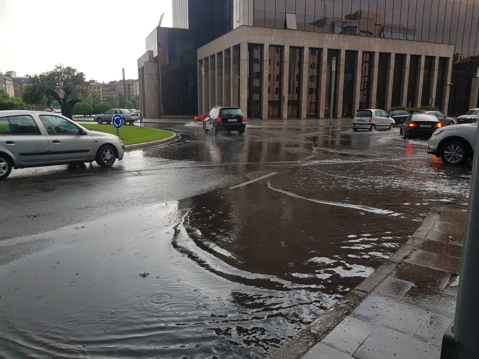 Fotos: Una gran tormenta sorprende a León y a su alfoz