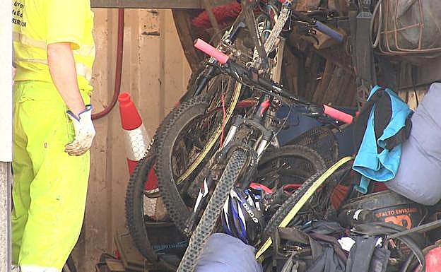 Imagen del bicicletas de las víctimas. 