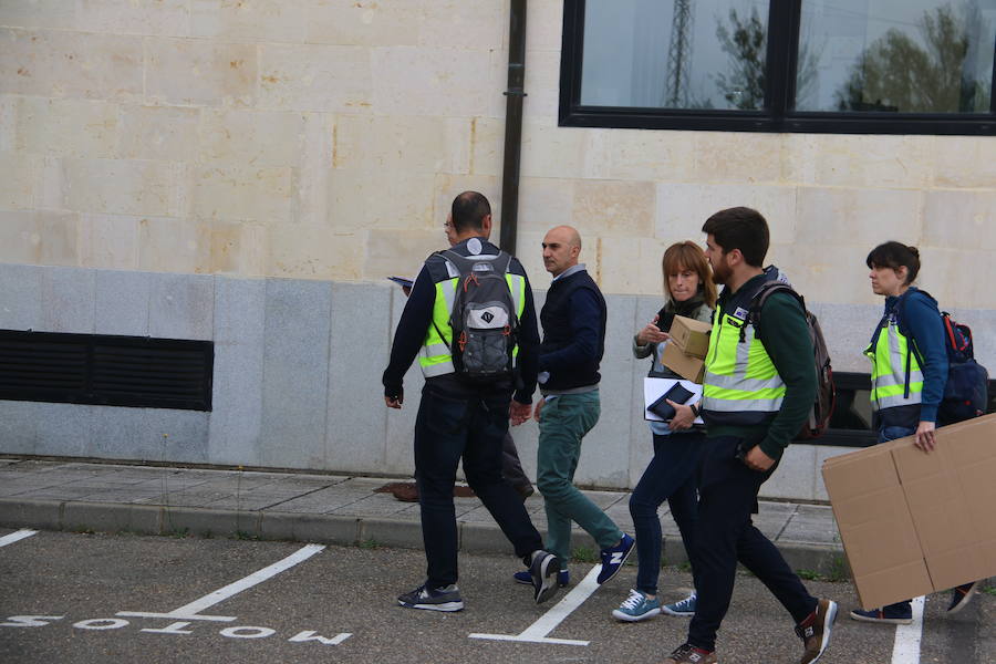 La Policía registra desde primera hora de la mañana las dependencias municipales y retiene a varios cargos públicos del Ayuntamiento de San Andrés del Rabanedo