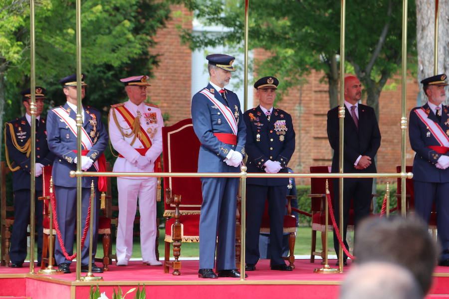 Fotos: El Rey Felipe VI entrega los despachos a los sargentos de la ABA