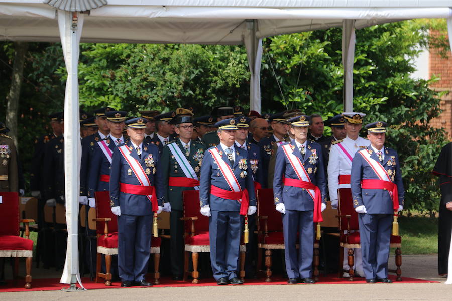 Fotos: El Rey Felipe VI entrega los despachos a los sargentos de la ABA