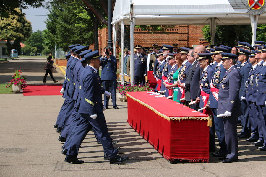 Fotos: El Rey Felipe VI entrega los despachos a los sargentos de la ABA