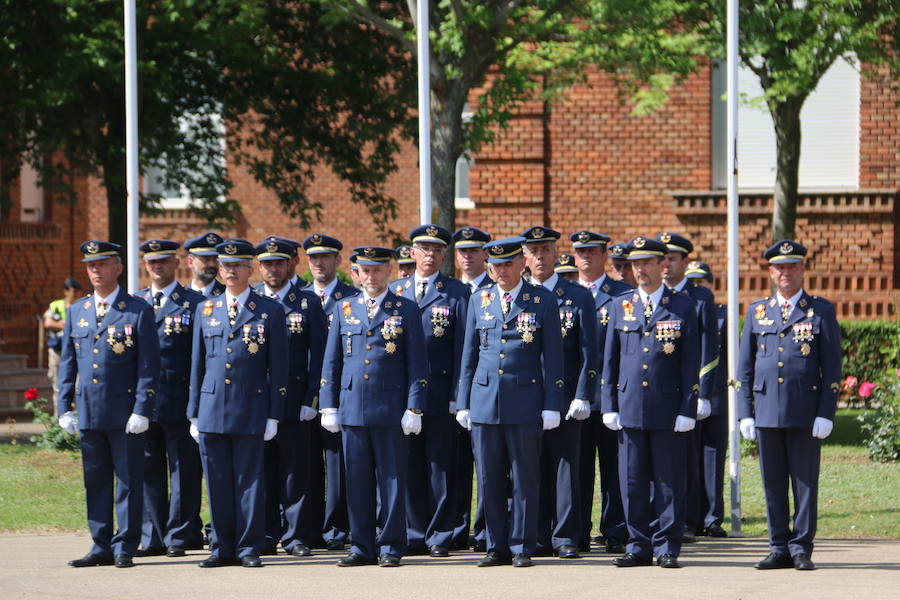 Fotos: El Rey Felipe VI entrega los despachos a los sargentos de la ABA