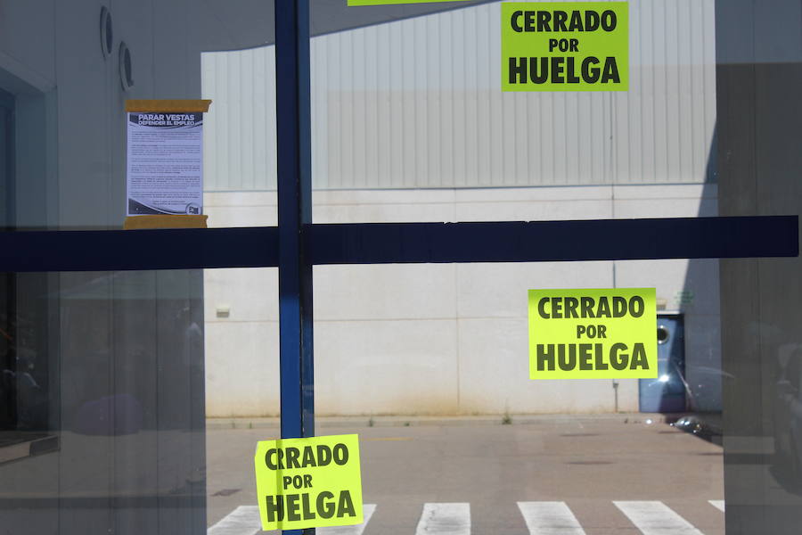 Fotos: Concentración a las puertas de Vestas