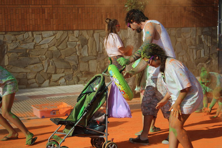 Fotos: La Color Party de La Virgen del Camino celebra su cuarta edición