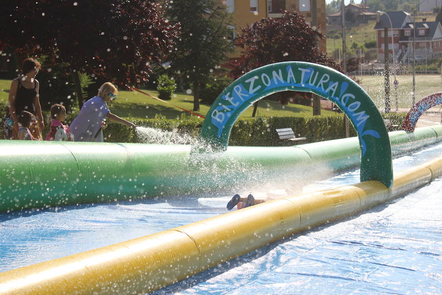 Fotos: La Color Party de La Virgen del Camino celebra su cuarta edición