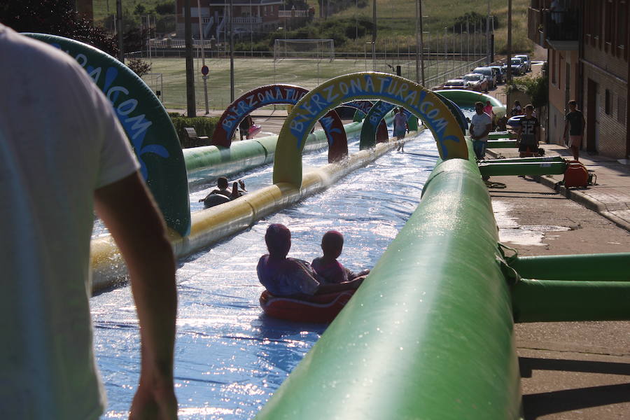 Fotos: La Color Party de La Virgen del Camino celebra su cuarta edición