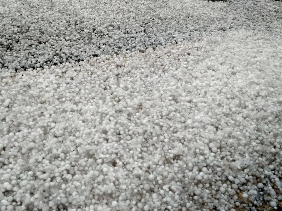 Fotos: Granizada en Vega de Espinareda