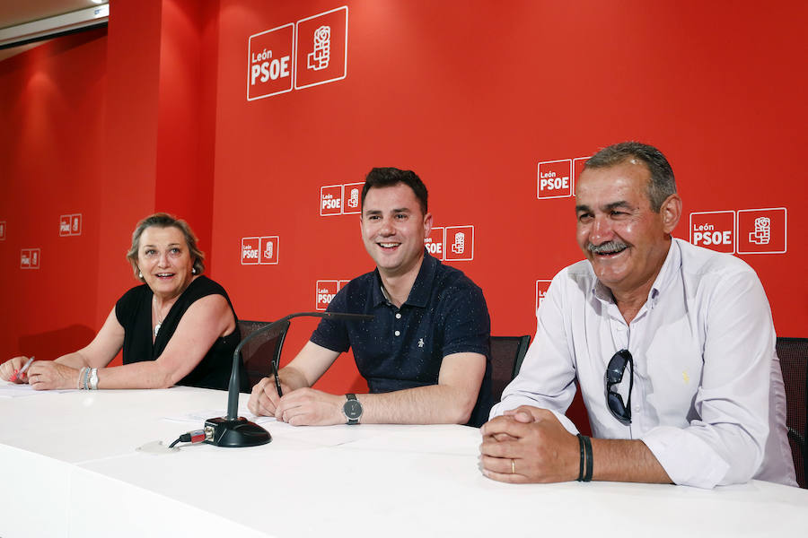 Javier Alfonso Cendón (C), junto a Marcelo Alonso y Maria Isabel Fernández. 