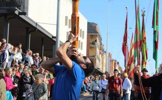 El pendón y la pendoneta darán color al acto más significativo de los festejos. 