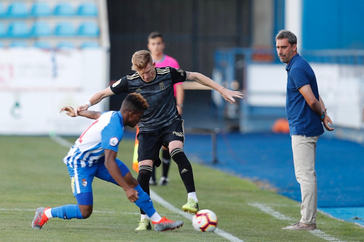 La Ponferradina firma tablas con buenas sensaciones ante el Oviedo