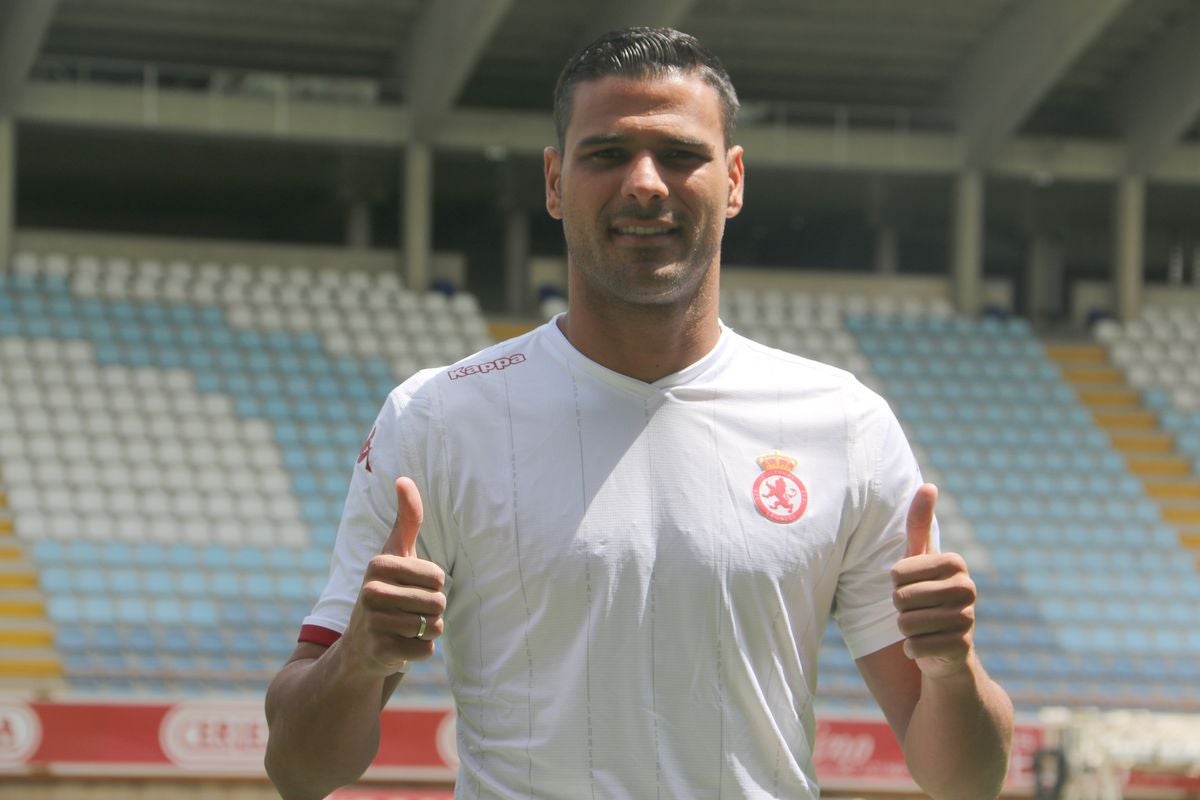 Fotos: Aridane Santana, presentado como jugador de la Cultural