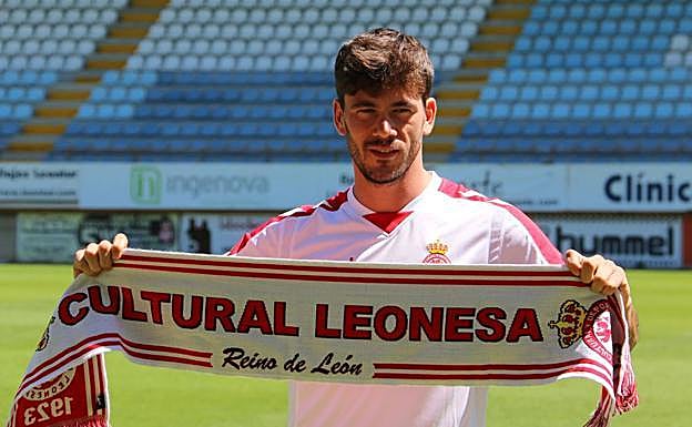 Iker Guarrotxena, en su presentación en la Cultural.