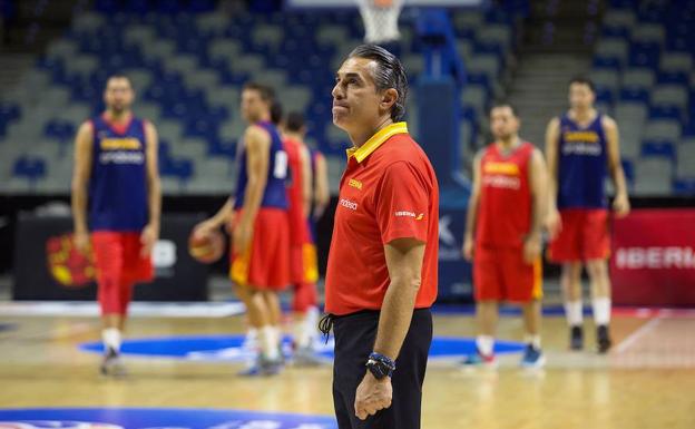 Sergio Scariolo, en un entrenamiento de la selección. 