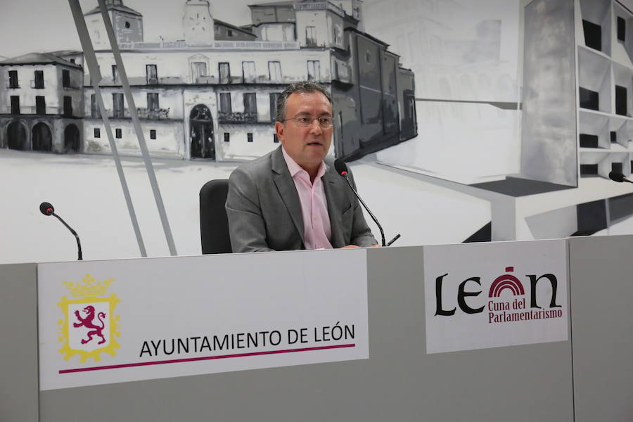 Fernando Salguero, durante la rueda de prensa tras la junta de gobierno. 