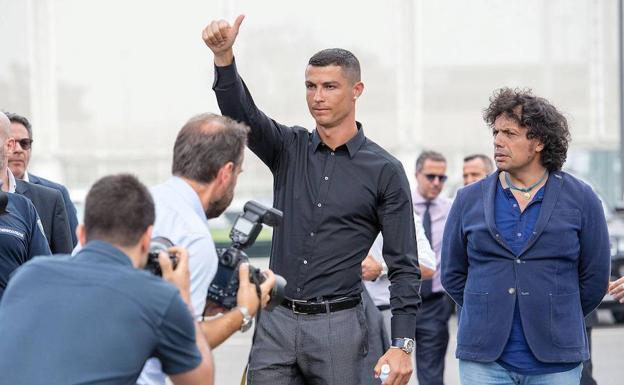 Cristiano Ronaldo, el día de su presentación con la Juventus. 
