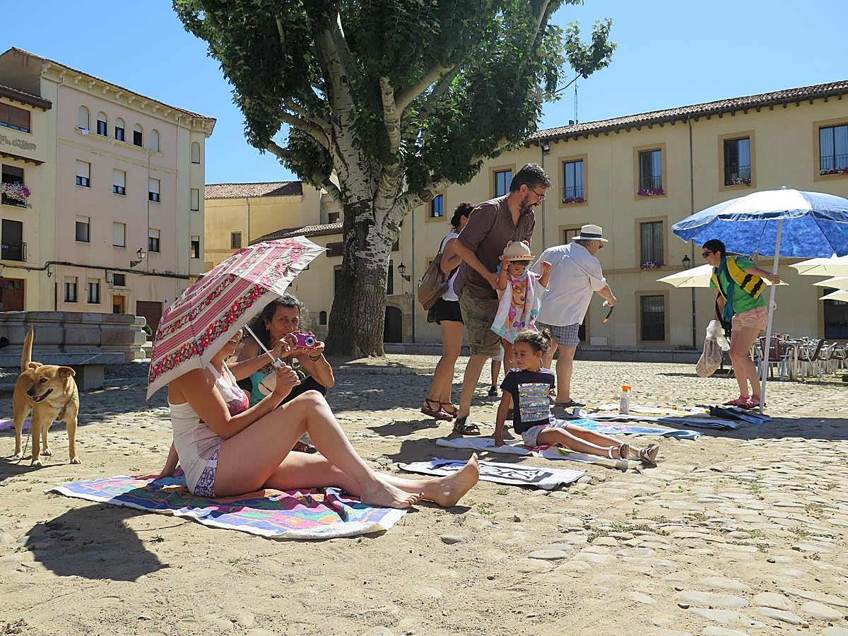 Fotos: Concentración en la &#039;Playa del Grano&#039;