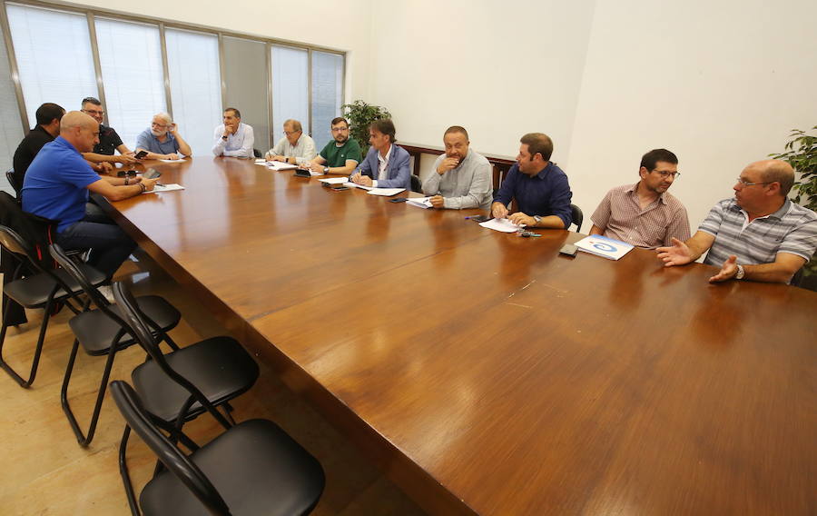 Fotos: Reunión de la Mesa por el futuro del Bierzo