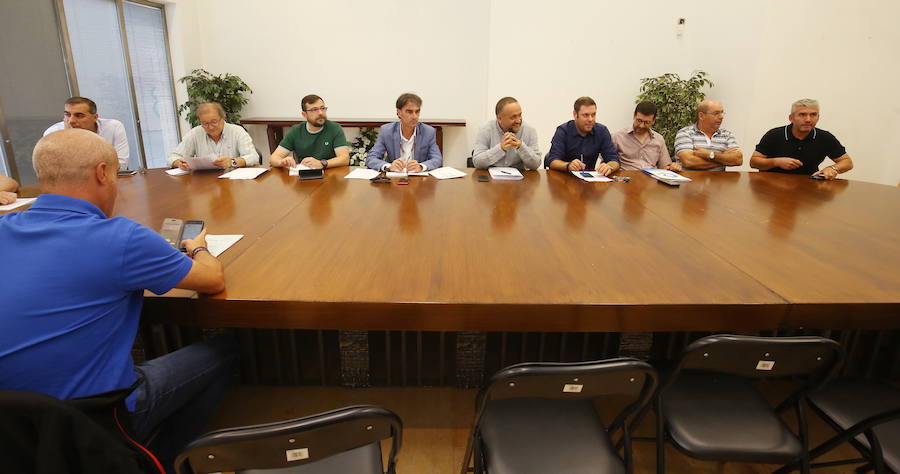 Fotos: Reunión de la Mesa por el futuro del Bierzo