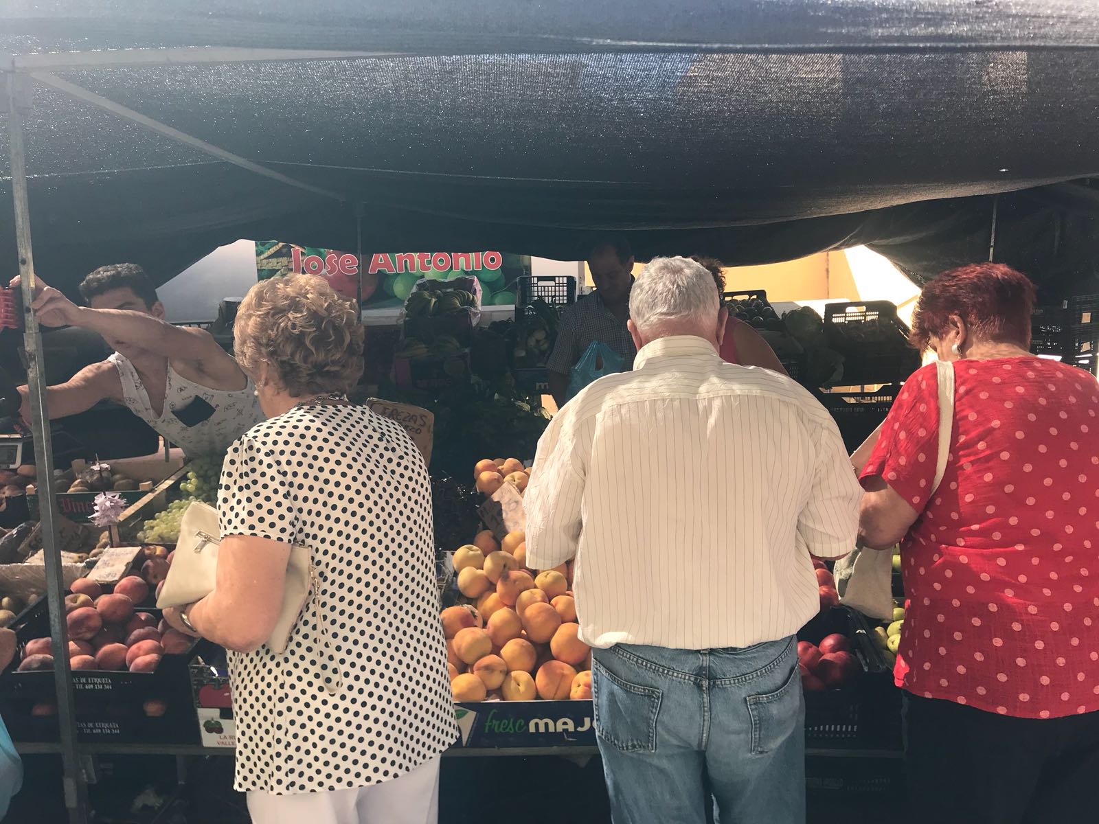 Fotos: Jueves de mercado en Valencia de Don Juan