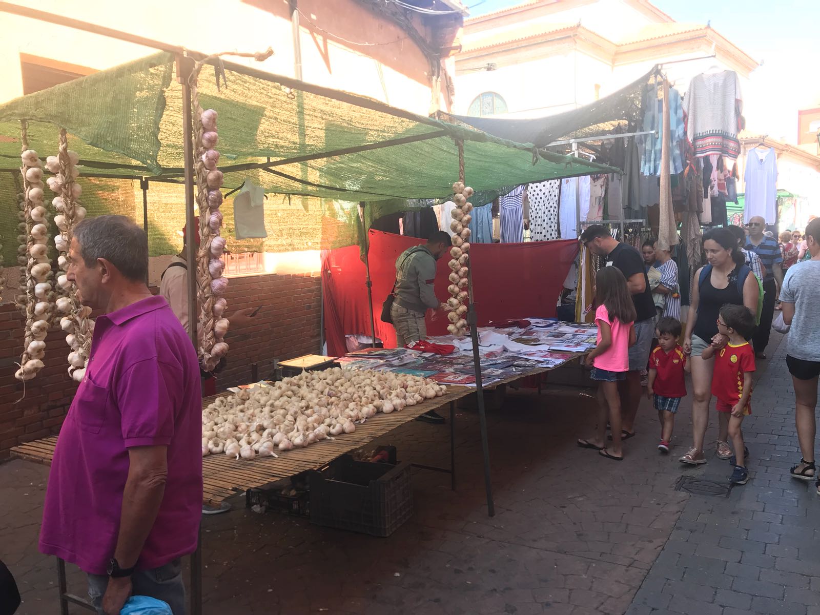 Fotos: Jueves de mercado en Valencia de Don Juan
