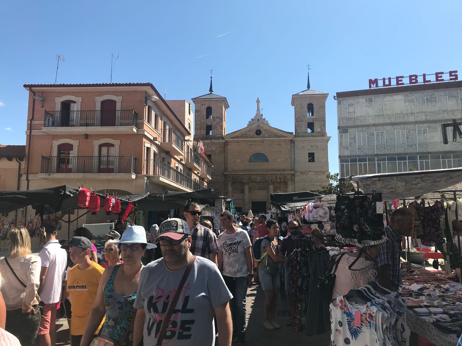 Fotos: Jueves de mercado en Valencia de Don Juan