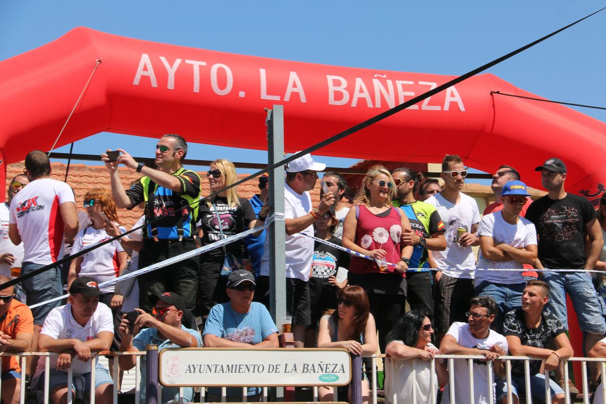 Fotos: Las imágenes del ambiente de La Bañeza durante el Gran Premio de Velocidad