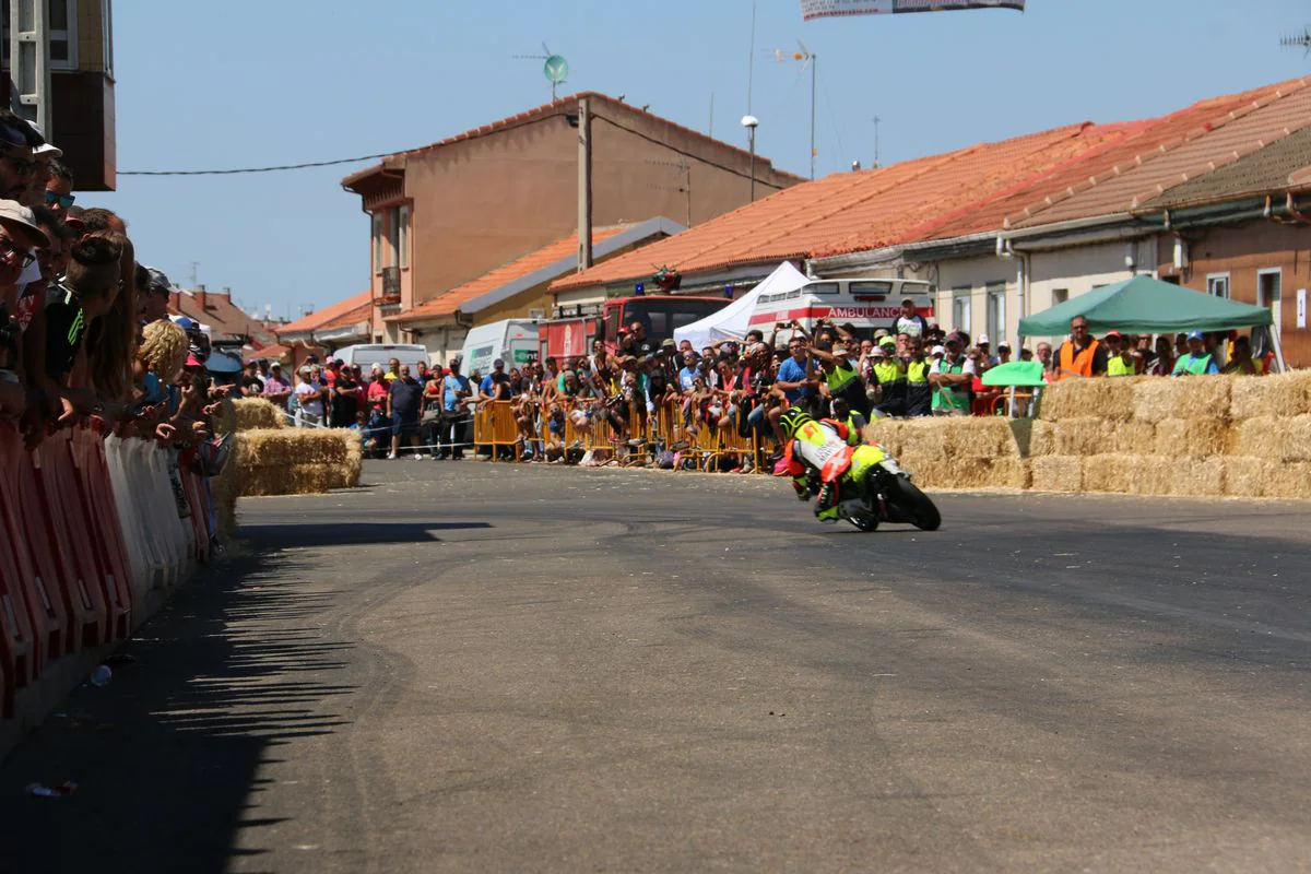 Fotos: Las imágenes del ambiente de La Bañeza durante el Gran Premio de Velocidad