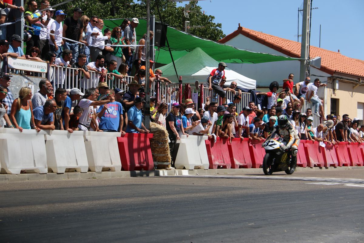 Fotos: Las imágenes del ambiente de La Bañeza durante el Gran Premio de Velocidad