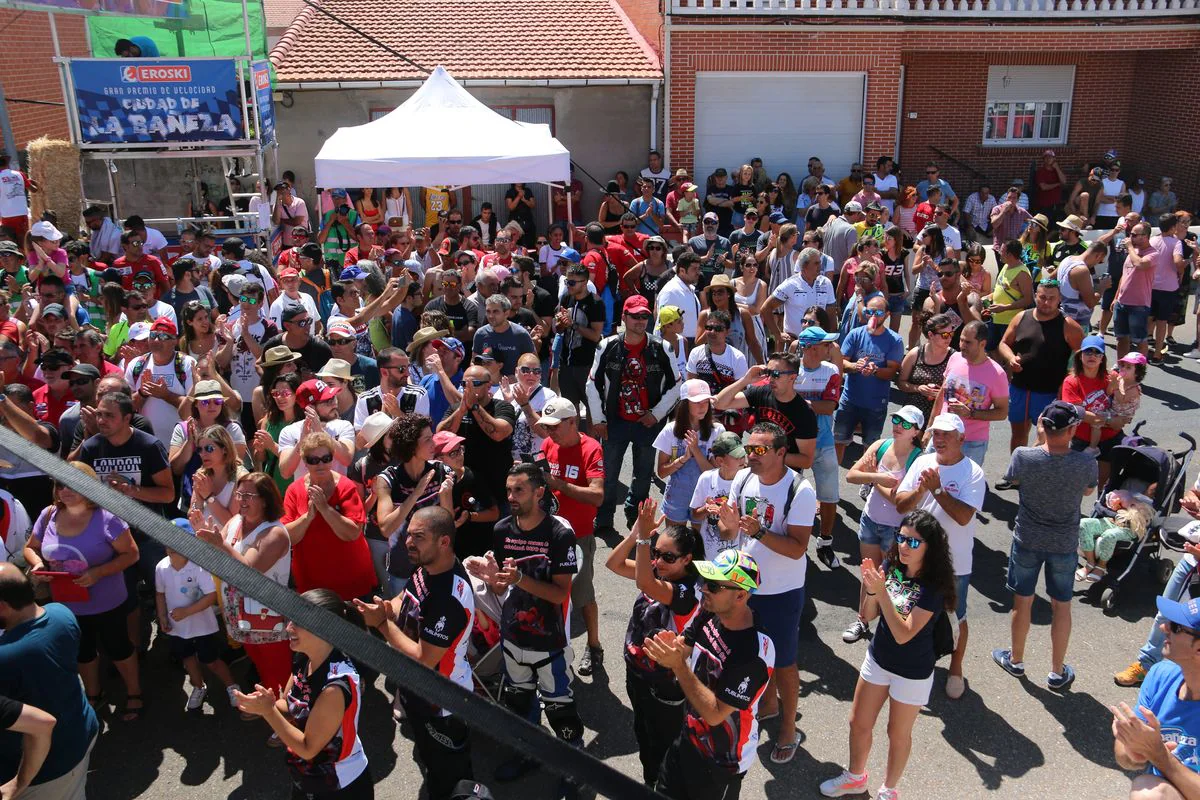 Fotos: Las imágenes del ambiente de La Bañeza durante el Gran Premio de Velocidad