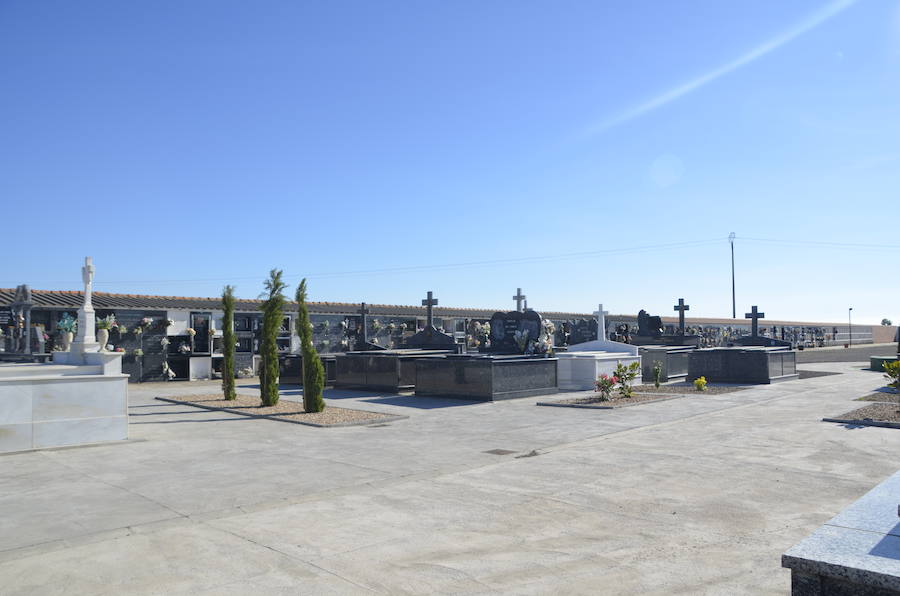 Imagen del cementerio de Santa María del Páramo.