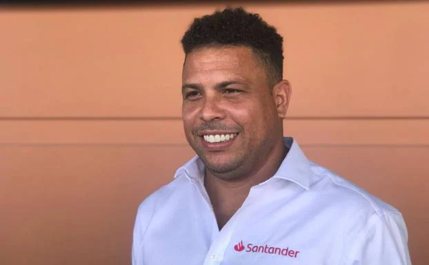 Ronaldo, embajador del Santander para la Liga de Campeones.