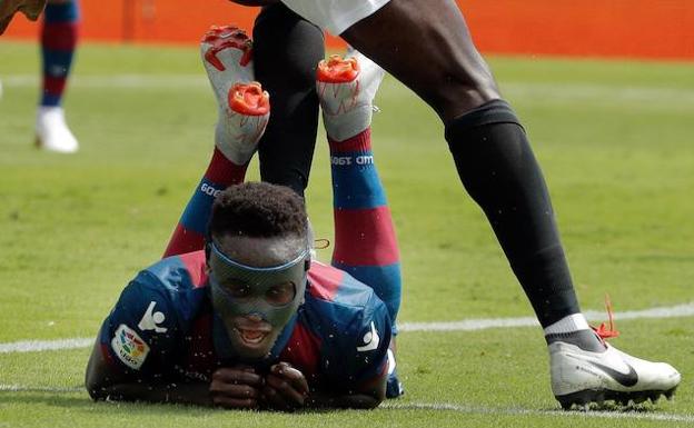 Emmanuel Boateng, durante un momento del partido. 