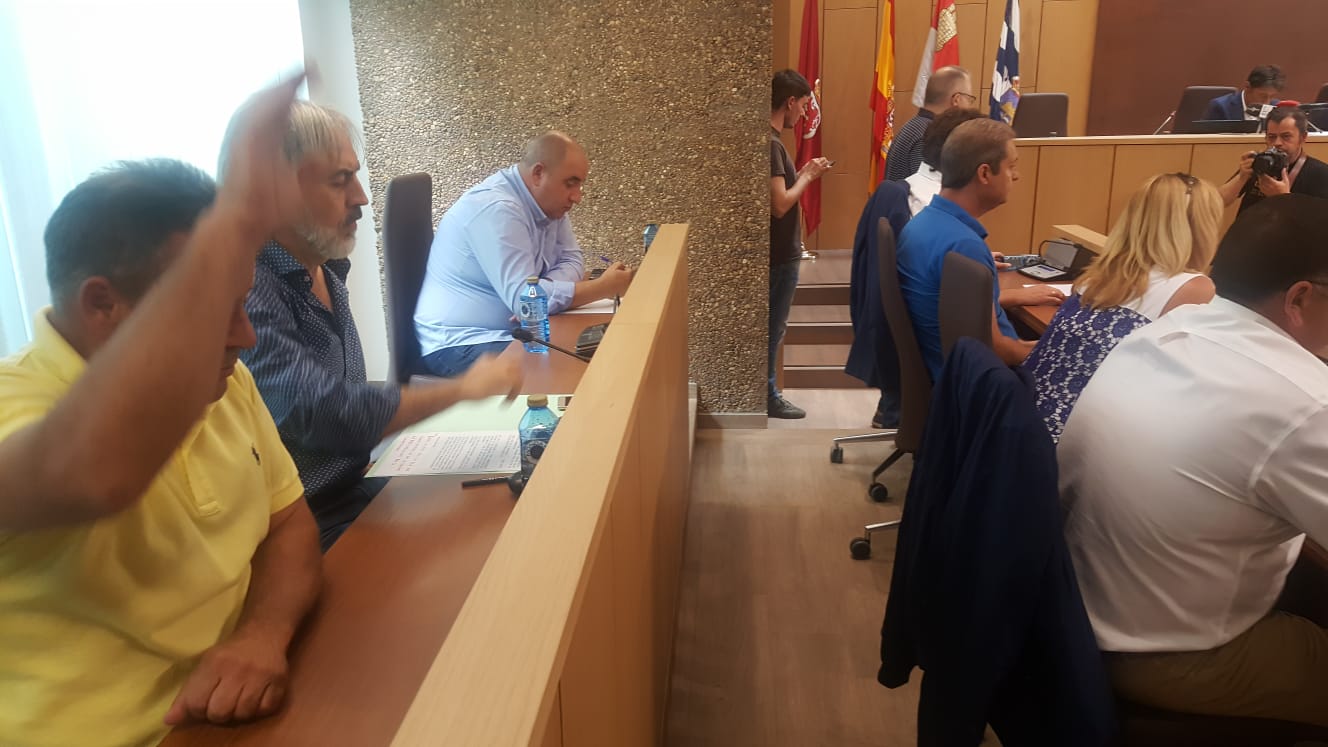 El socialista Jorge Pérez Robles aspira a la alcaldía del cuarto municipio de la provincia tras triunfar la moción presentada por PSOE, UPL, Izquierda Unida, UPyD y Ahora Villaquilambre