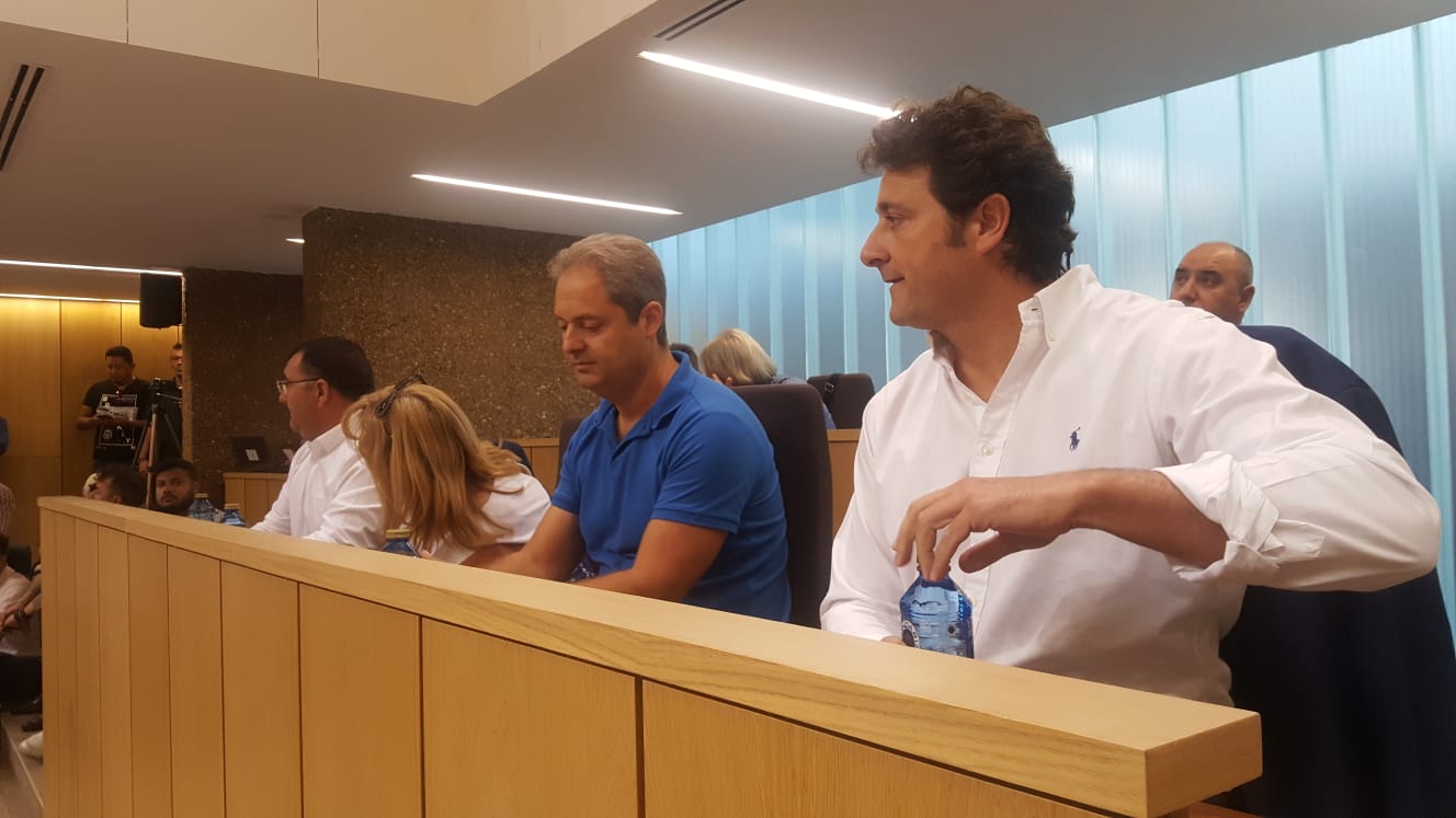 El socialista Jorge Pérez Robles aspira a la alcaldía del cuarto municipio de la provincia tras triunfar la moción presentada por PSOE, UPL, Izquierda Unida, UPyD y Ahora Villaquilambre