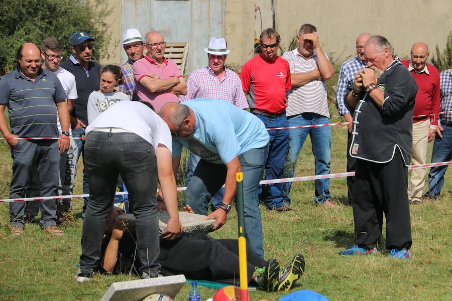 Fotos: Lugueros vuelve a honrar a su Cristo