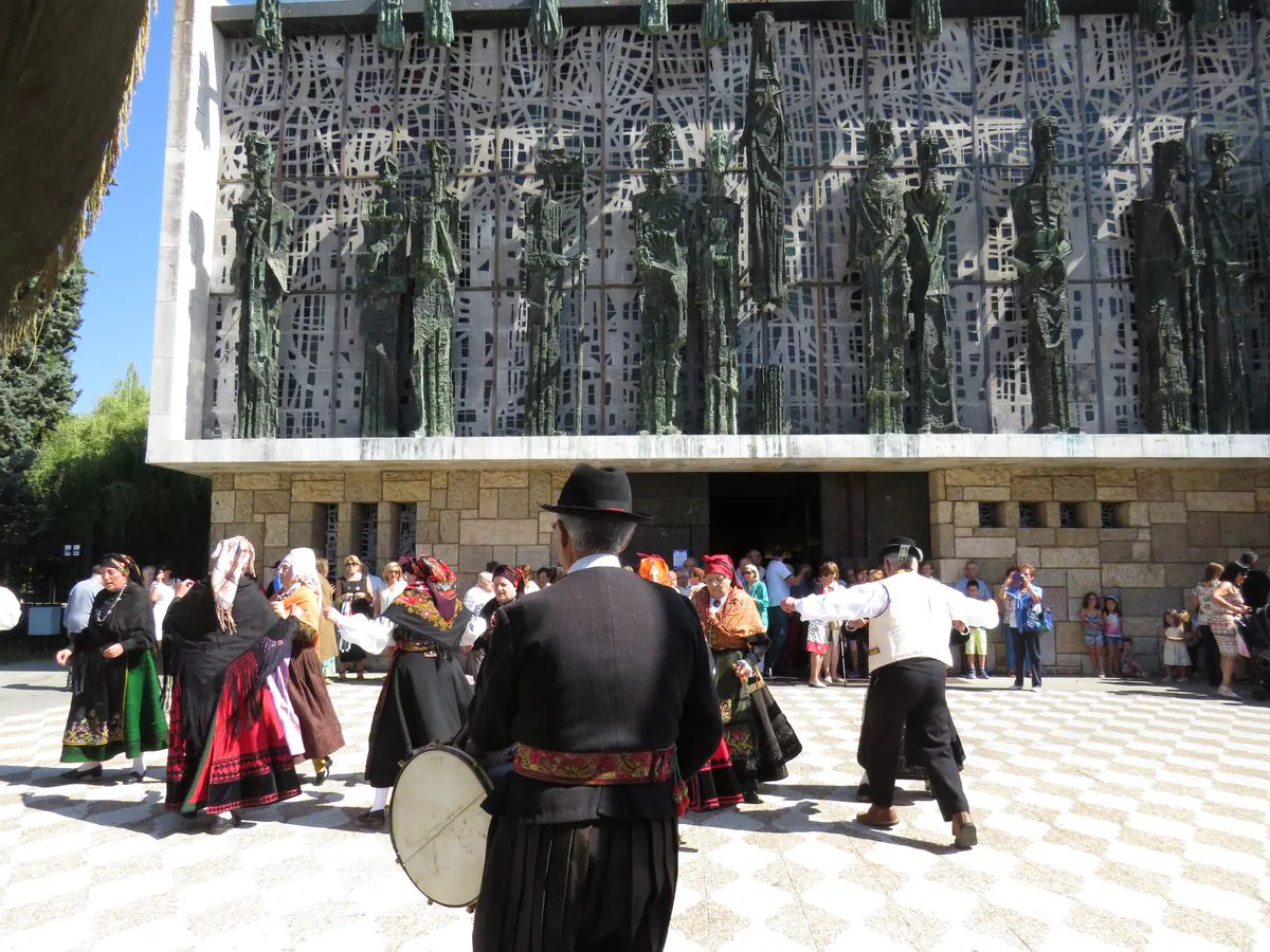 Fotos: Devoción por la Patrona de los leoneses en La Virgen del Camino