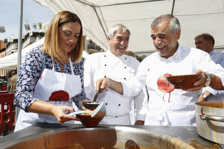 Fotos: Tradicional Alubiada en La Bañeza