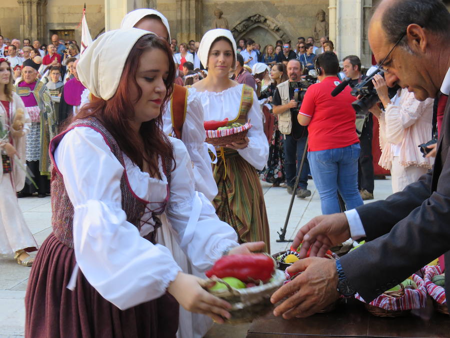 Fotos: El foro u oferta de la Catedral