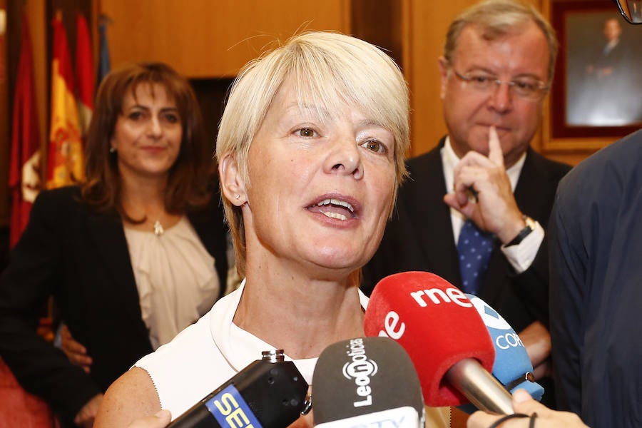 Fotos: Recepción en el Ayuntamiento de los galardonados con el Premio Mano Amiga 2018