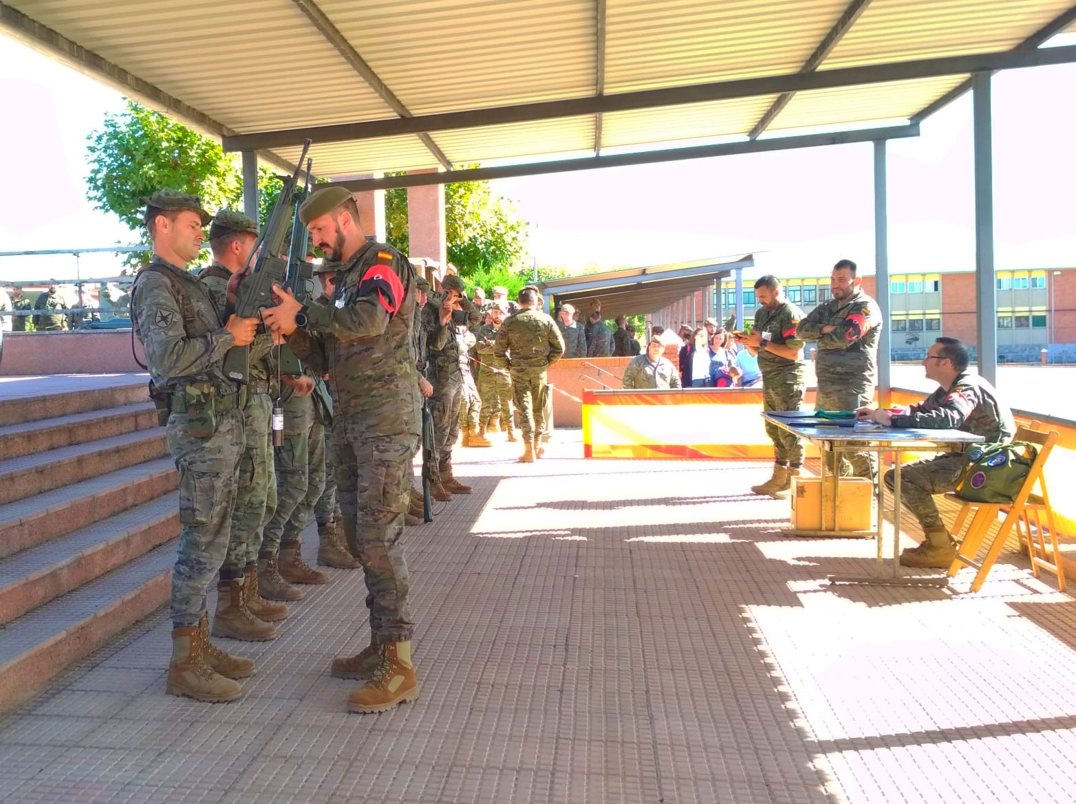 Fotos: La Legión gana en El Ferral