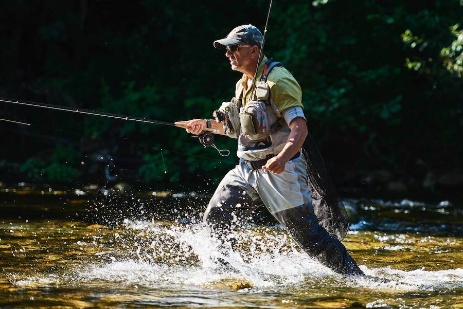 Fotos: El tricampeón del mundo de pesca con mosca, Pablo Castro, inaugura la V temporada de &#039;Conversaciones sin red&#039;