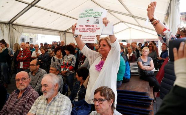 La presidenta de Covite, Consuelo Ordóñez, en el acto organizado en favor de «deportados y huidos» de ETA.