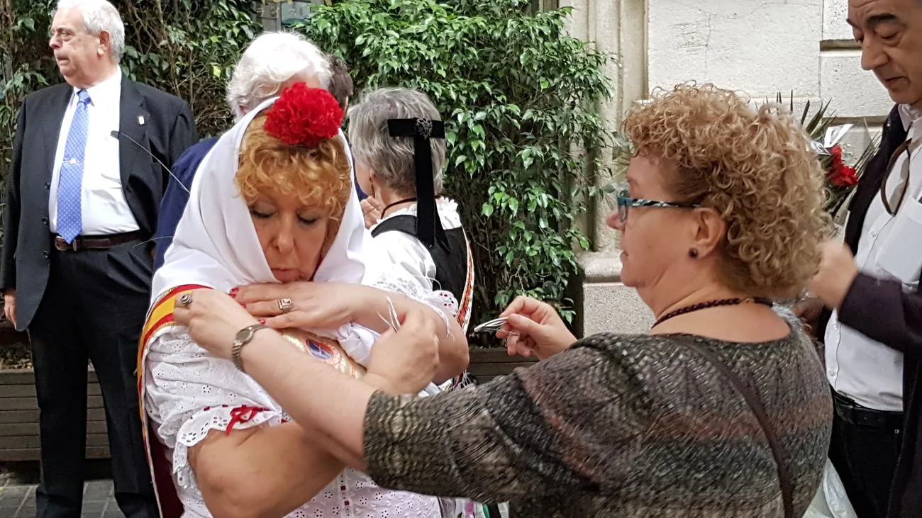 El Centro Leonés en Cataluña conmemora los actos de su patrona con leonoticias como invitado y da cuenta del enorme cariño y sentimiento hacia su tierra | «Esta casa ayuda a que León esté vivo entre nosotros y entre toda la gente y de aquí», aseguran