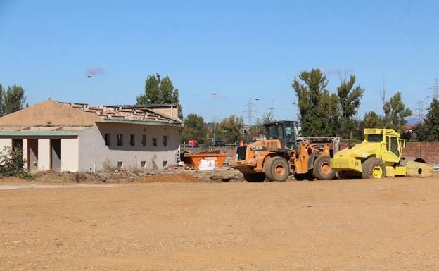 Galería. Valcarce prevé tener operativa la estación de servicio en el mes de abril. 