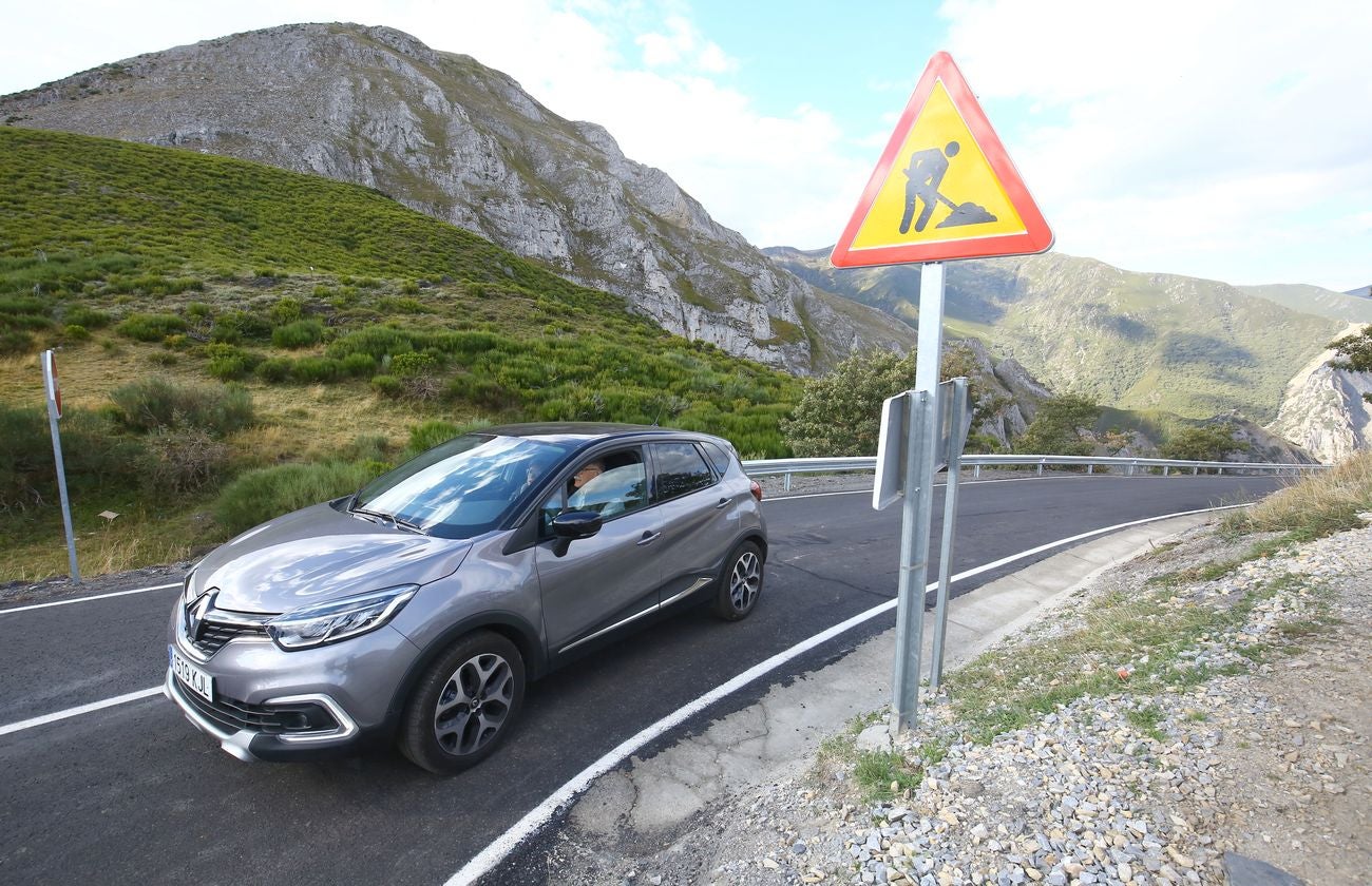 Visita a la carretera de acceso a Peñalba de Santiago desde el Mirador de la Cruz