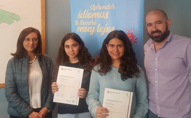 El Ayuntamiento de Santa María del Páramo recibe a las alumnas de la Escuela de Idiomas