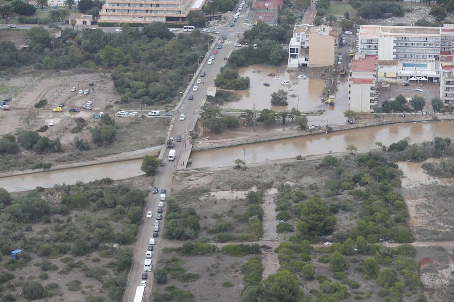 Los efectivos de la UME colaboran en las tareas de recuperación de las zonas afectadas por las inundaciones de Mallorca