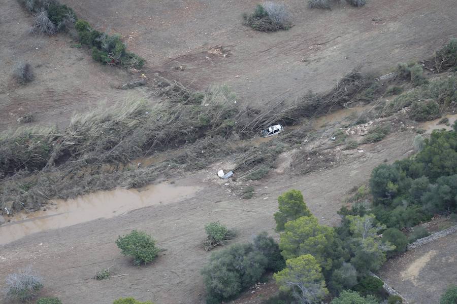 Los efectivos de la UME colaboran en las tareas de recuperación de las zonas afectadas por las inundaciones de Mallorca