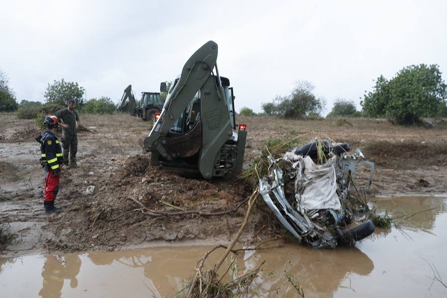 Los efectivos de la UME colaboran en las tareas de recuperación de las zonas afectadas por las inundaciones de Mallorca